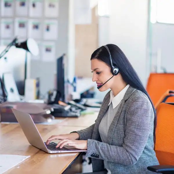 Beneficios del 900 de Iberdrola que puedes aprovechar en tu negocio