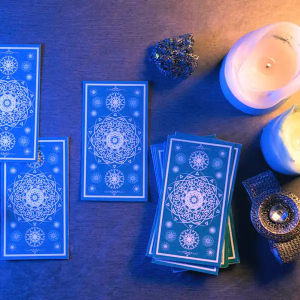 ¿Cómo ganar dinero con tarot?