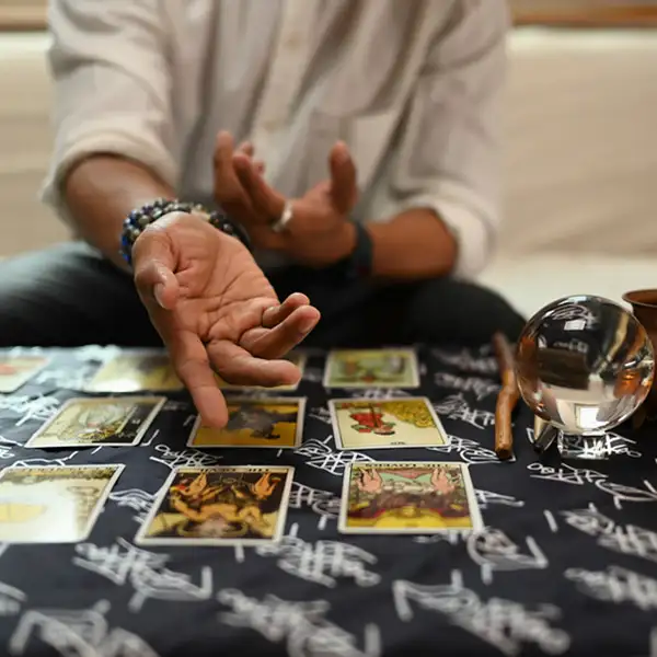 Cómo montar tu gabinete de tarot profesional con centralita virtual