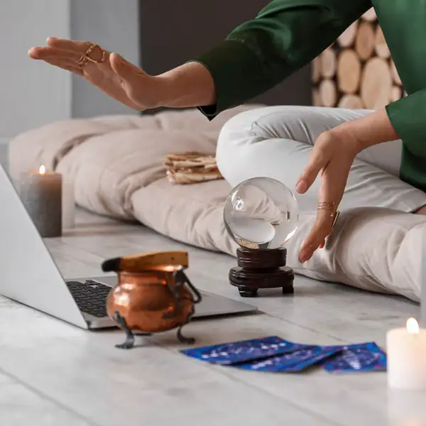 Cómo montar un tarot online con línea 806 y ganar dinero desde casa