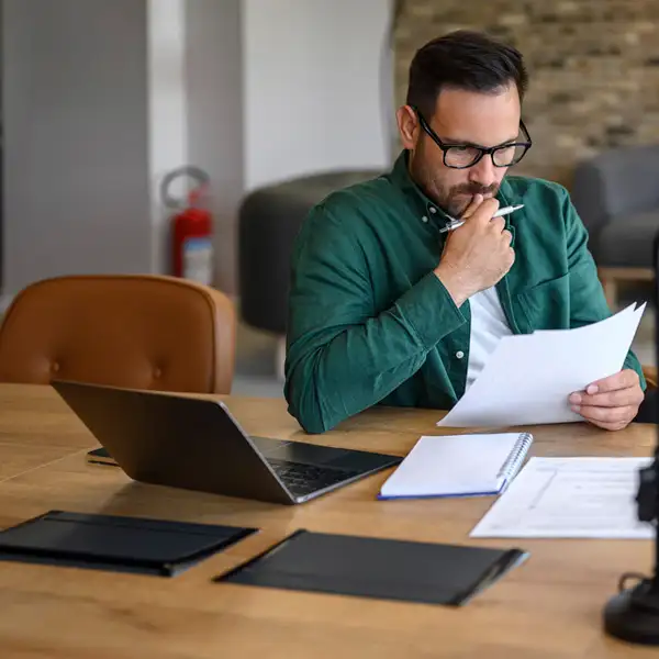 Comparativa 2025: ¿contratar línea 806 Movistar o GTPhone?