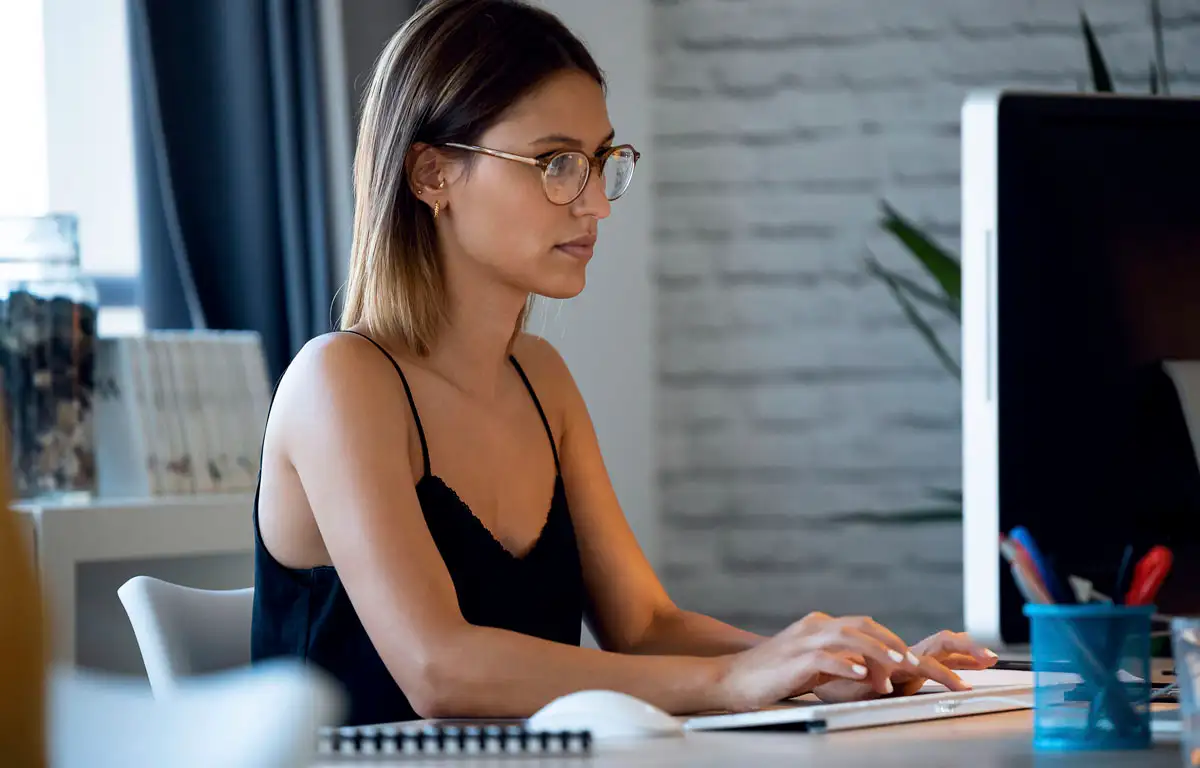 Contratar Número 803 en España para Ingresos Extra