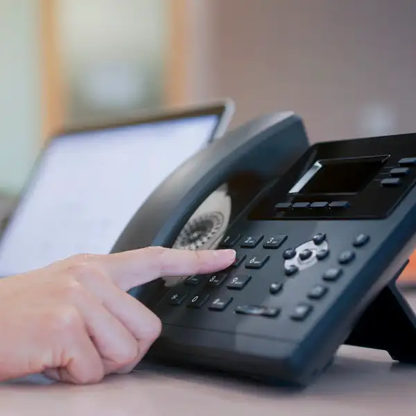 El 900 es un teléfono gratuito y así funciona
