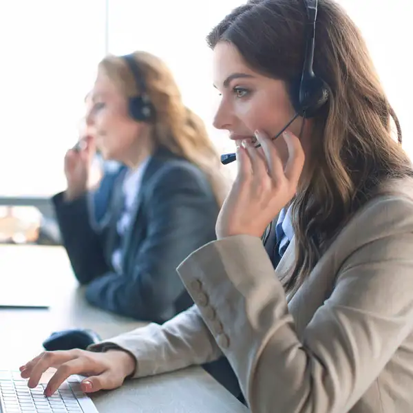 ¿El teléfono 900 de Iberdrola es gratuito? Lecciones para tu negocio