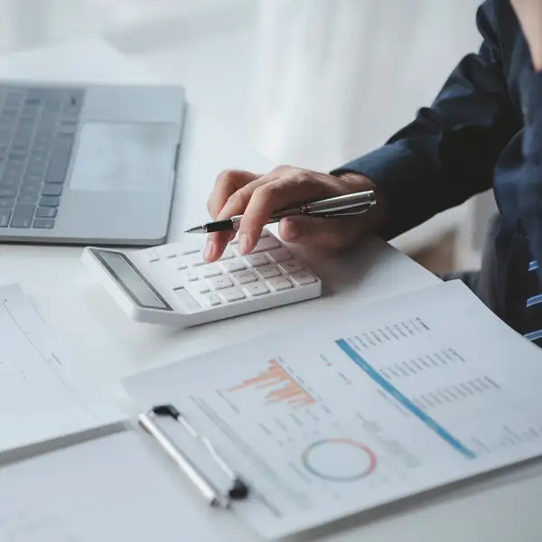 ¿Es mejor el precio por minuto o por segundo en las líneas 807?