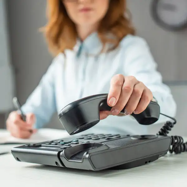 ¿Qué es el número 807 y por qué lo usan los profesionales en España?