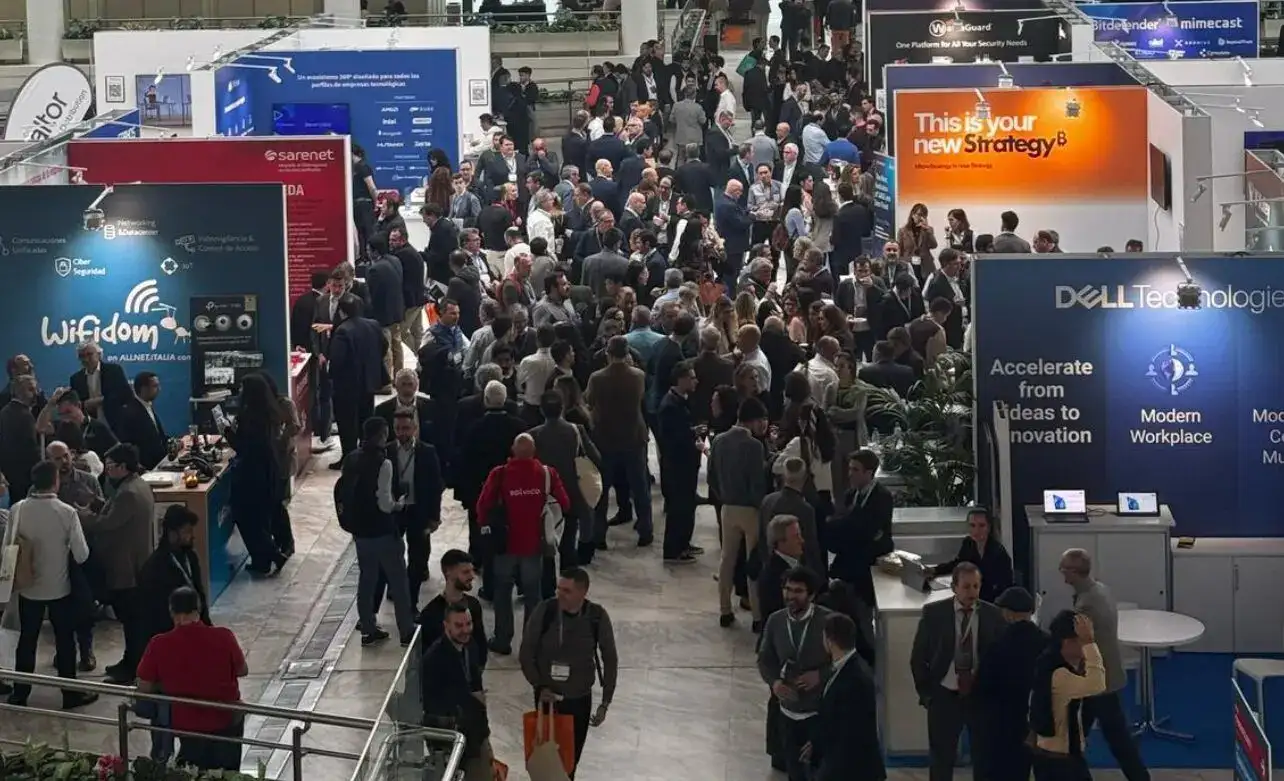 Aslan et développement des télécommunications